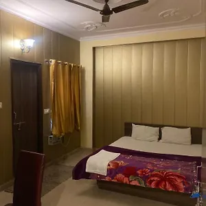 https://arvi-guest-house.hotels-varanasi.com